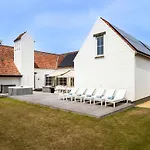 Luxury In With Jacuzzi Villa Sint-Idesbald