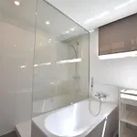 Luxury In With Jacuzzi *