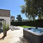 Luxury In With Jacuzzi Sint-Idesbald