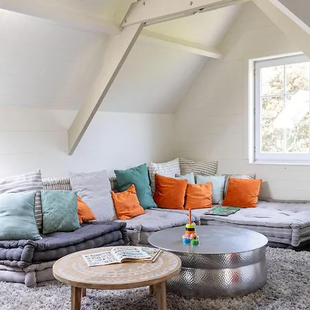 Luxury In With Jacuzzi