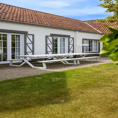 Villa Luxury In With Jacuzzi