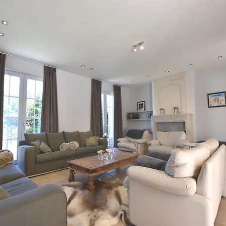 Luxury In With Jacuzzi