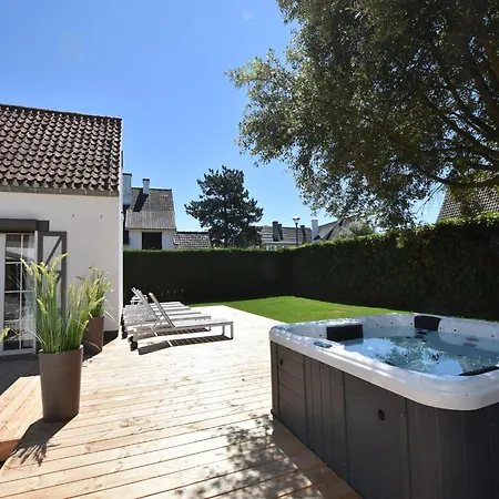 Luxury In With Jacuzzi Sint-Idesbald