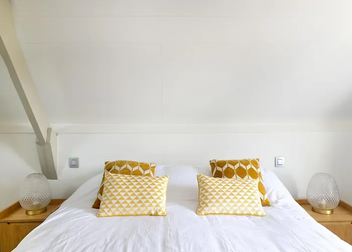 Luxury In With Jacuzzi