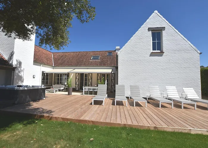 Luxury In With Jacuzzi *