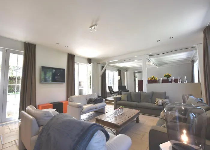 Willa Luxury In With Jacuzzi