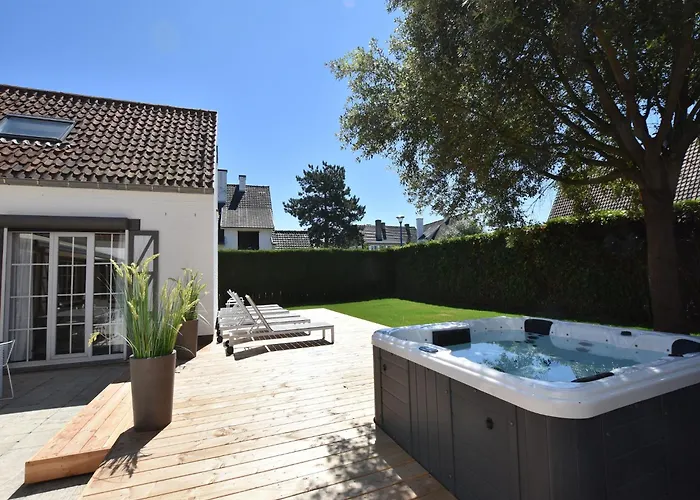 Willa Luxury In With Jacuzzi Sint-Idesbald